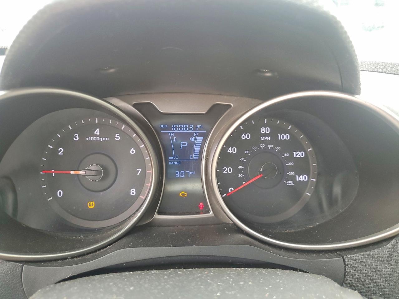 Hyundai VELOSTER Base