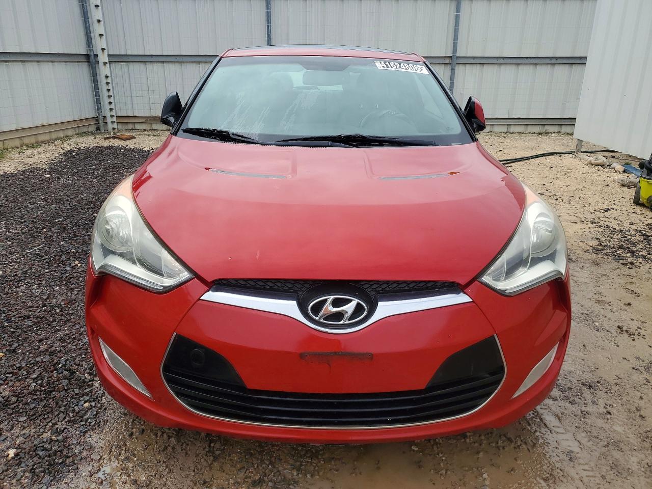 Hyundai VELOSTER Base