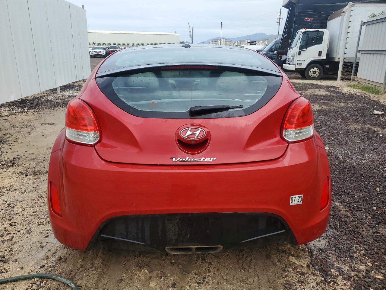 Hyundai VELOSTER Base