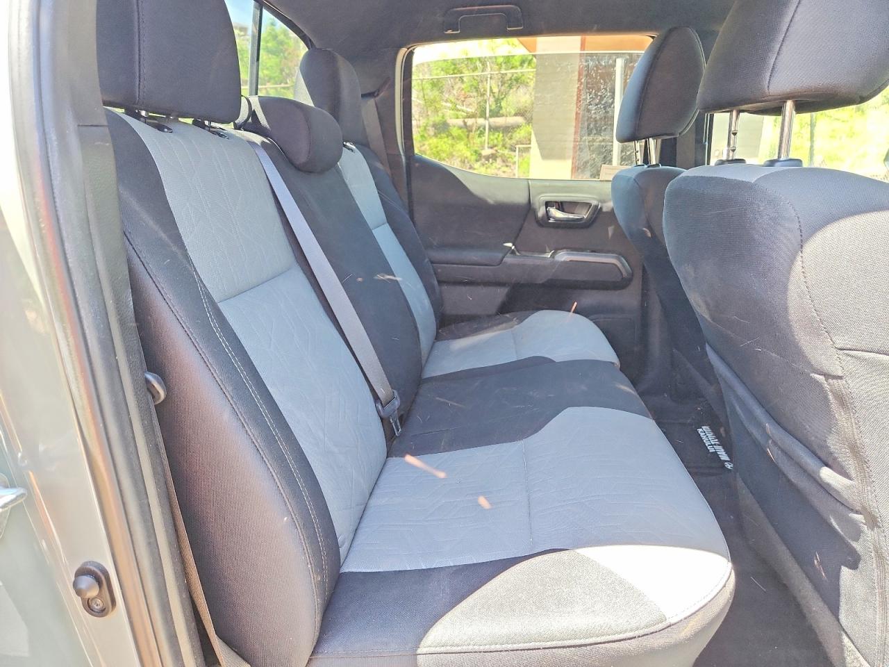 Toyota Tacoma Sr V6