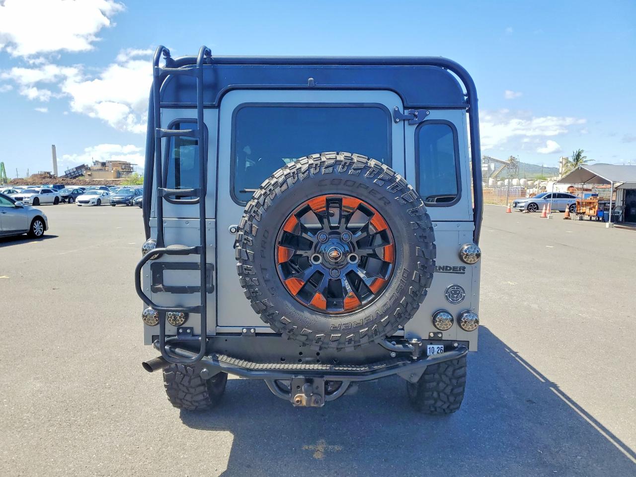Land Rover Defender