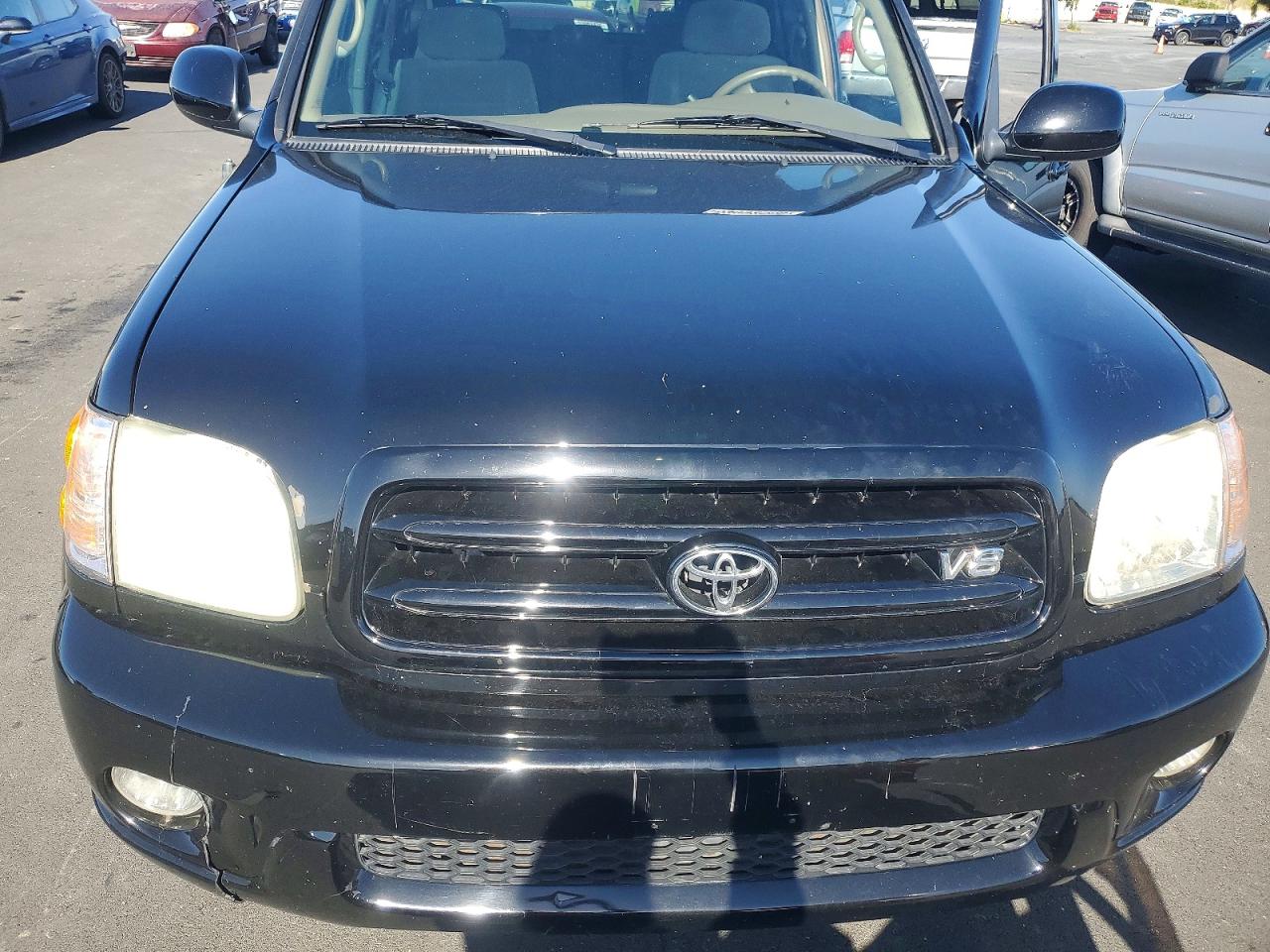 Toyota Sequoia Sr5