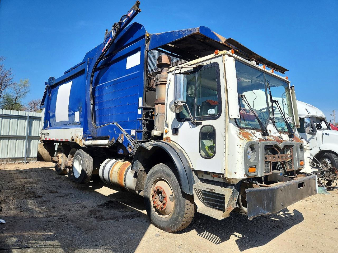 Salvage Mack Mru613 Image