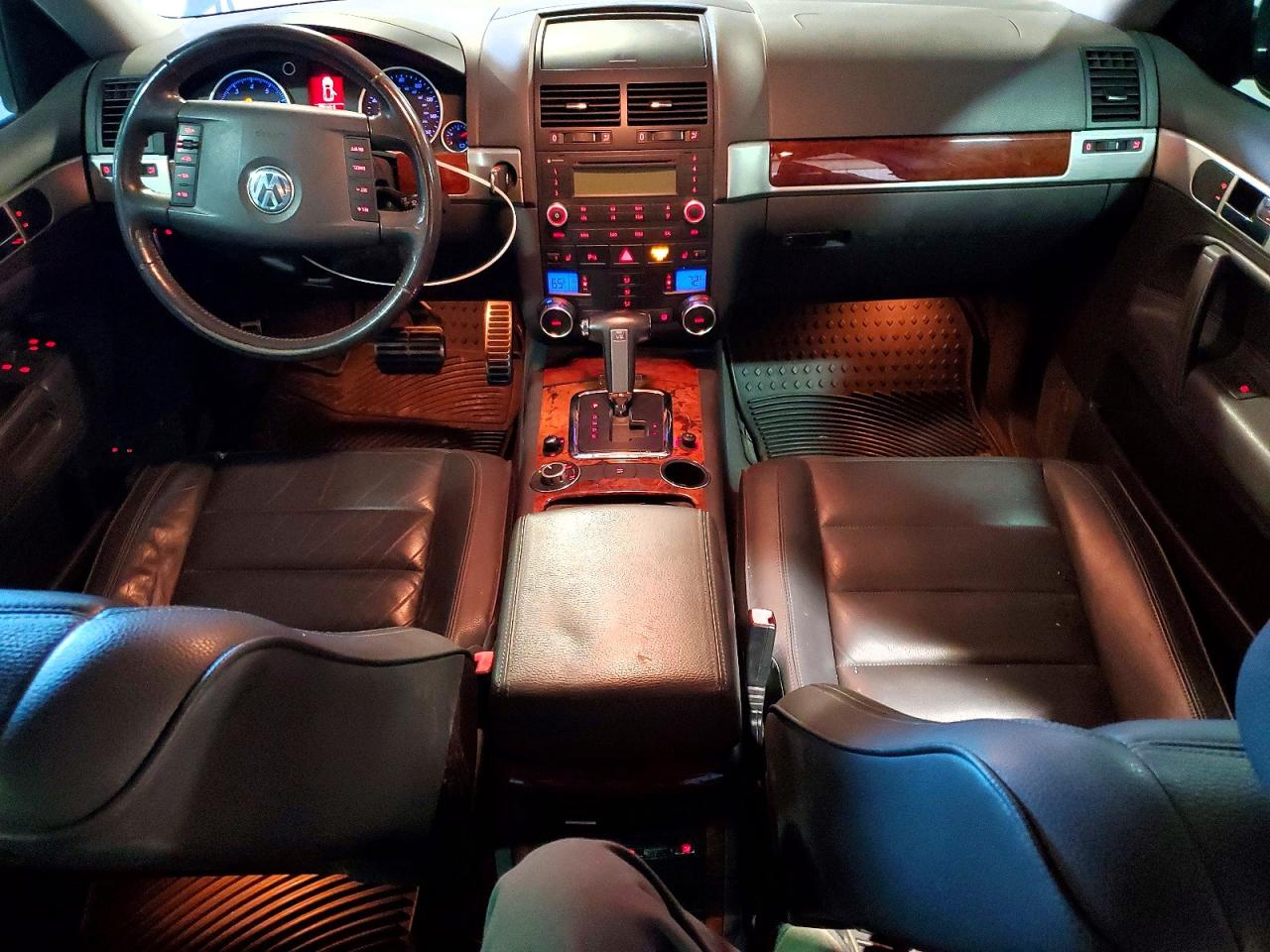 Volkswagen Touareg V8