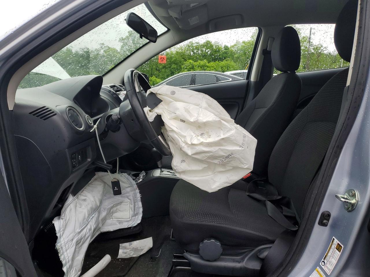 Mitsubishi Mirage Es