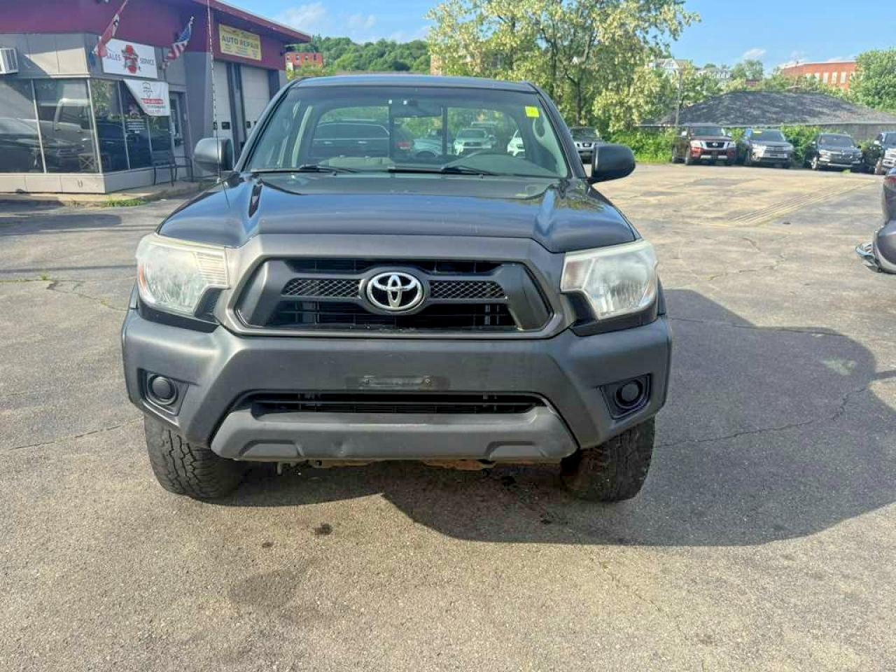 Toyota Tacoma Base