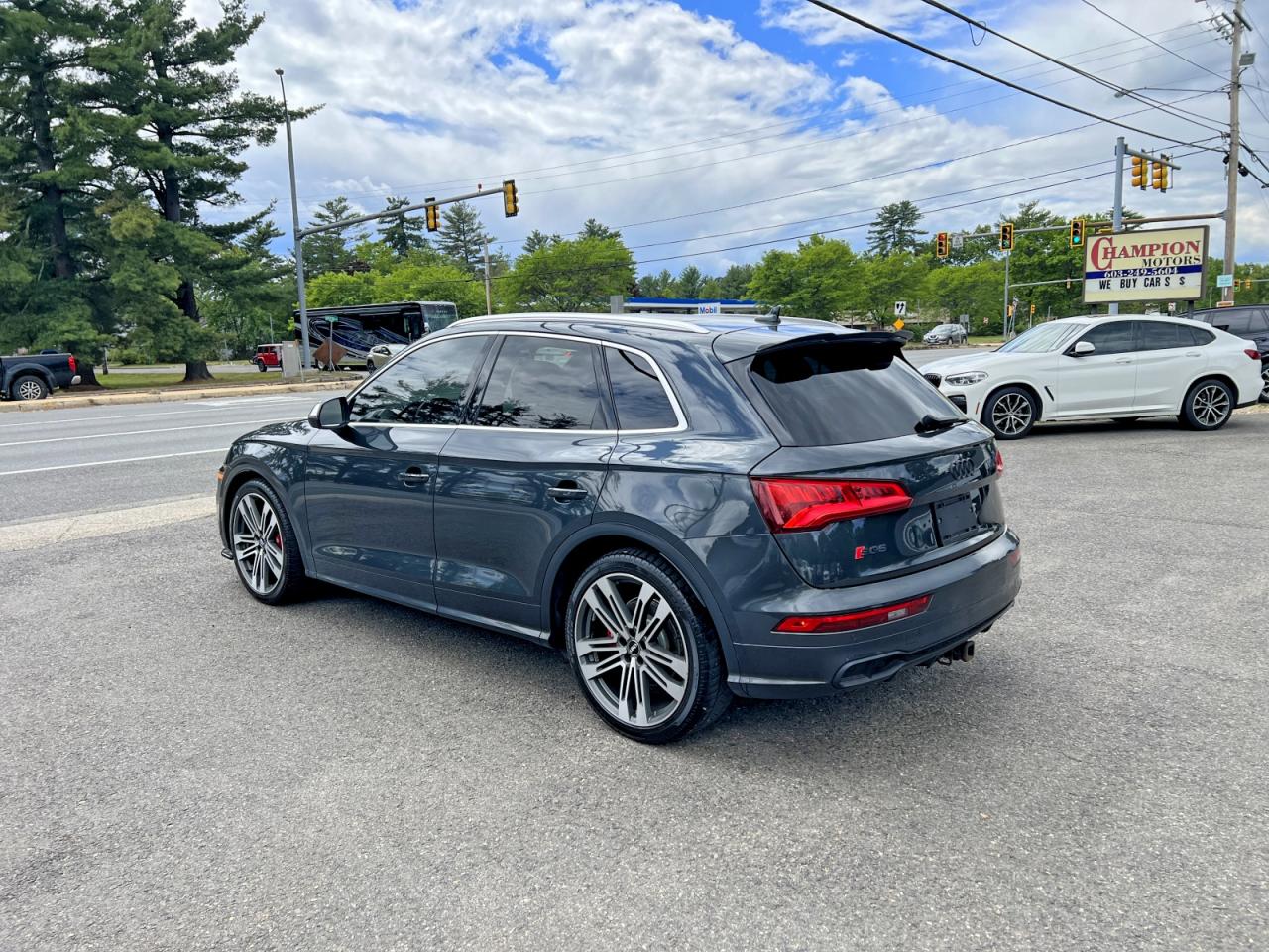Audi Sq Prestige