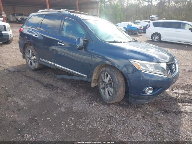 Salvage Nissan Pathfinder Image