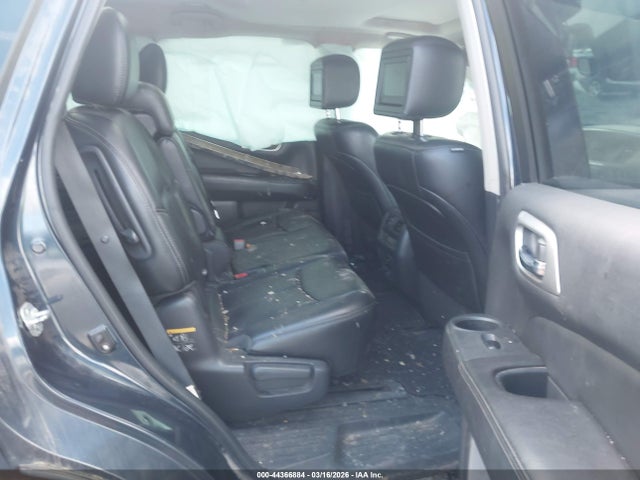 Nissan Pathfinder Platinum