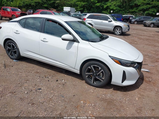 Salvage Nissan Sentra Image