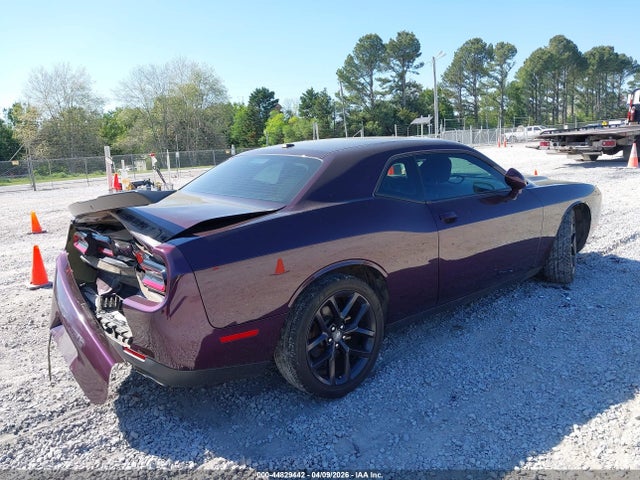 Dodge Challenger Sxt
