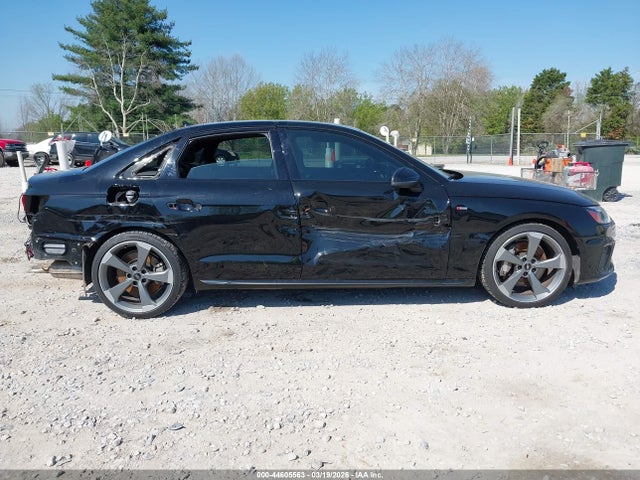 Audi A4 Premium Plus 45 Tfsi S Line Quattro S Tronic