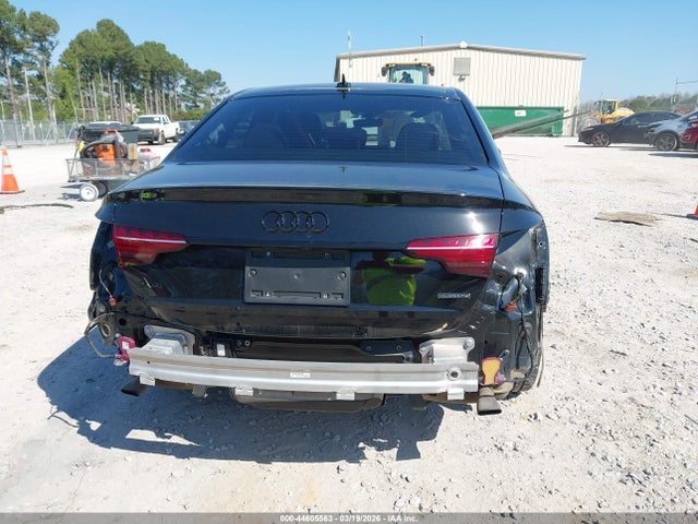 Audi A4 Premium Plus 45 Tfsi S Line Quattro S Tronic
