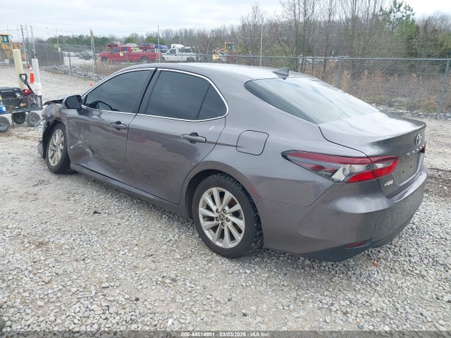 Toyota Camry Le