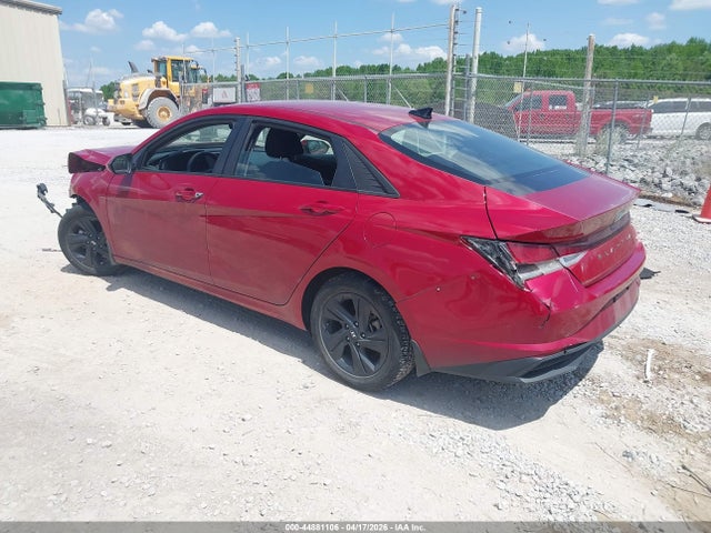 Hyundai ELANTRA Sel