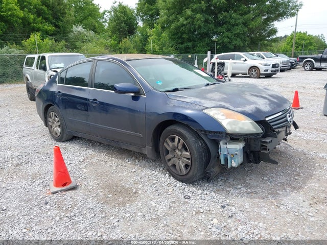 Salvage Nissan Altima Image