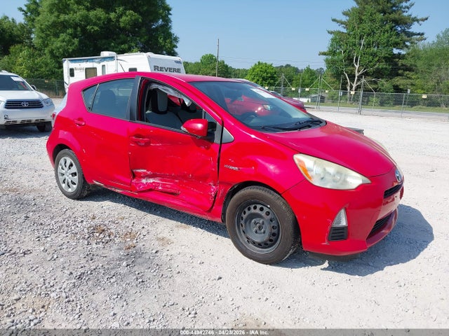 Salvage Toyota Prius c Image
