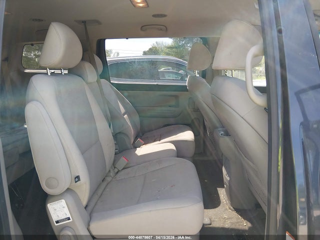 Kia Sedona Lx