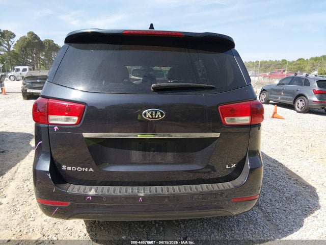 Kia Sedona Lx