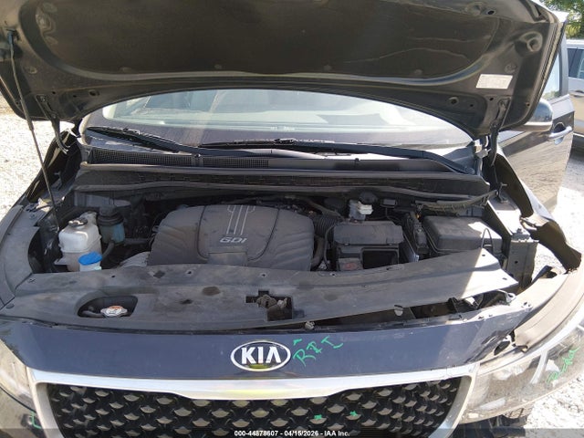 Kia Sedona Lx