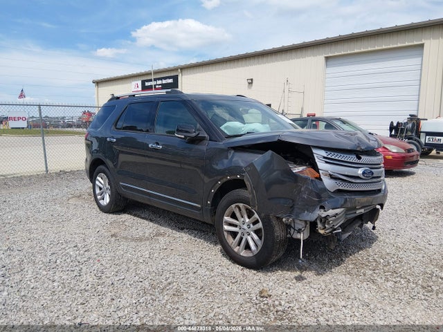 Salvage Ford Explorer Image