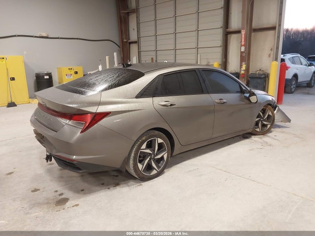 Hyundai ELANTRA Sel