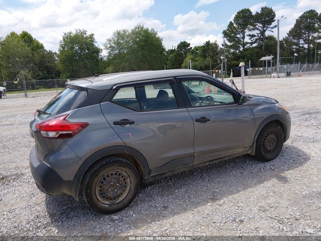 Nissan Kicks S