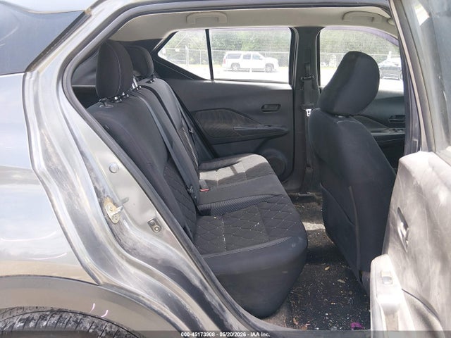 Nissan Kicks S