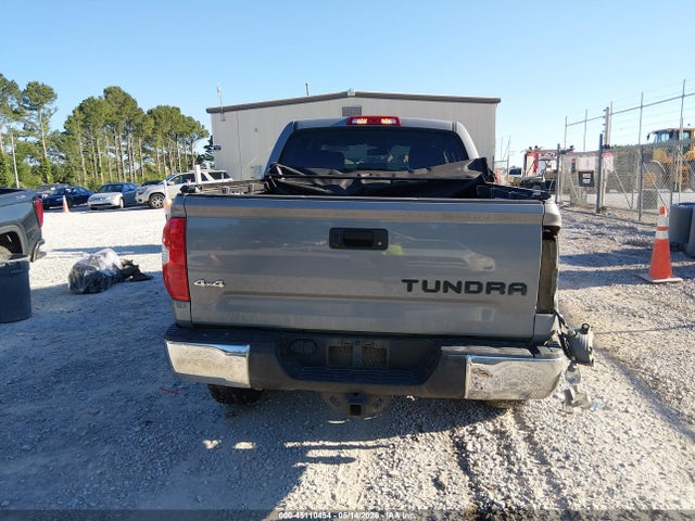 Toyota Tundra Sr5 5.7l V8