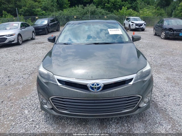 Toyota Avalon Hybrid Limited