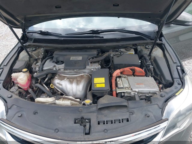 Toyota Avalon Hybrid Limited