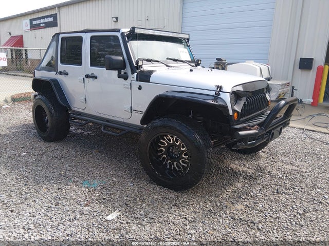Salvage Jeep Wrangler Image