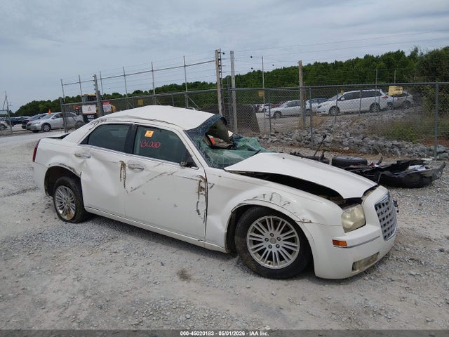 Salvage Chrysler 300 Image