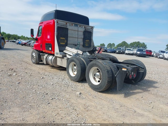 Freightliner Cascadia 113