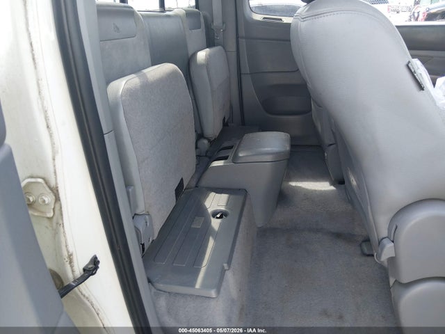 Toyota Tacoma Base V6
