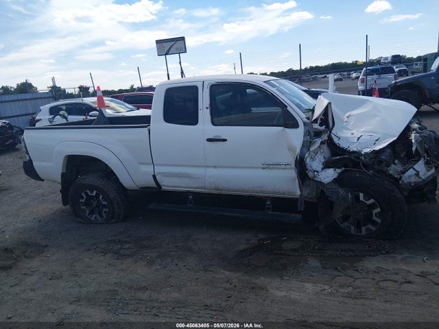 Toyota Tacoma Base V6