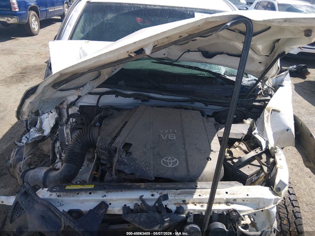 Toyota Tacoma Base V6