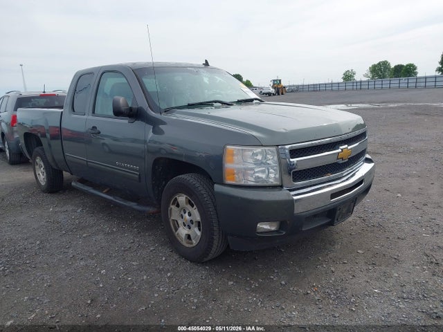 Salvage Chevrolet Silverado 1500 Image