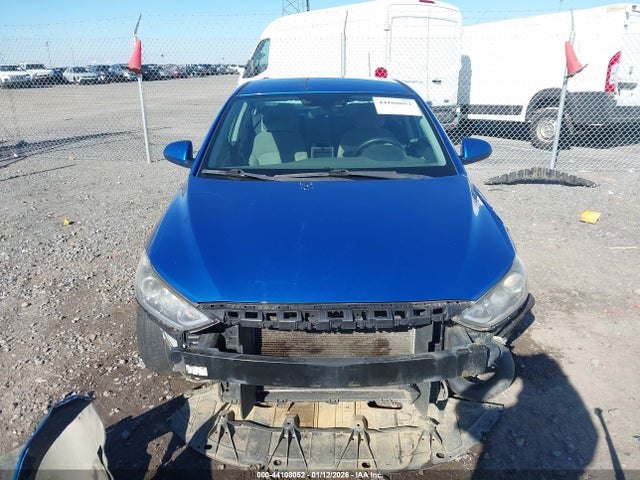 Hyundai ELANTRA Sel