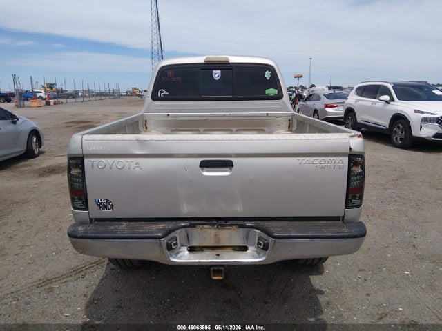 Toyota Tacoma Base V6