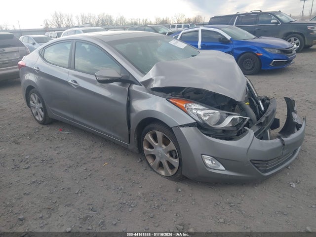 Salvage Hyundai ELANTRA Image