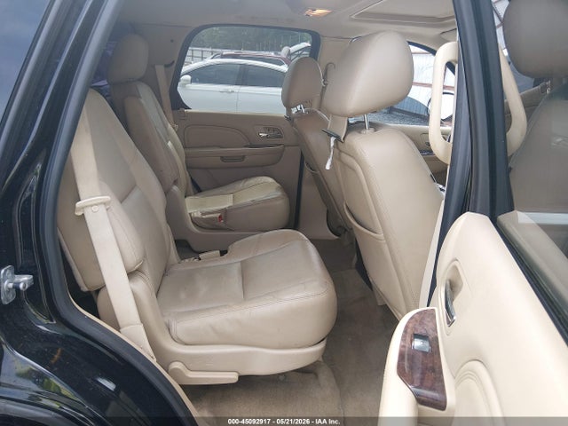 Cadillac Escalade Standard
