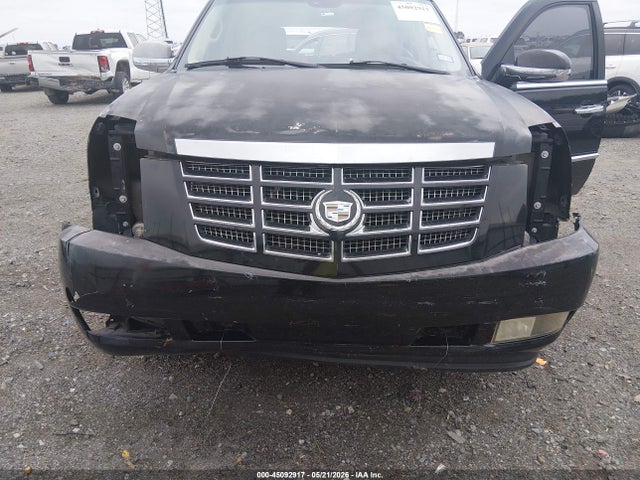 Cadillac Escalade Standard