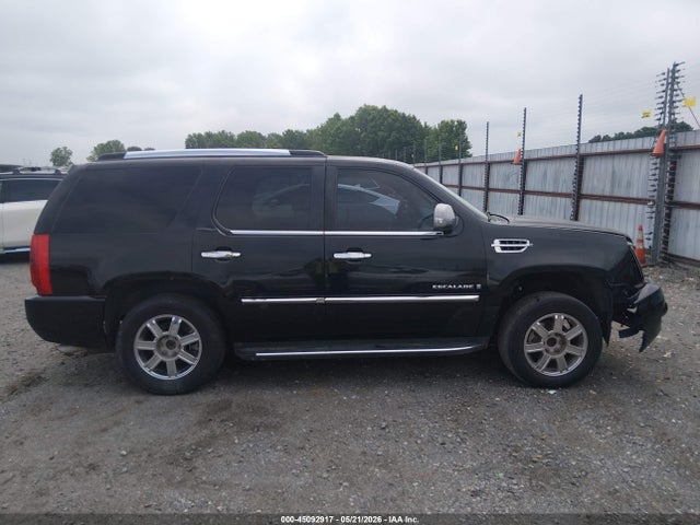 Cadillac Escalade Standard
