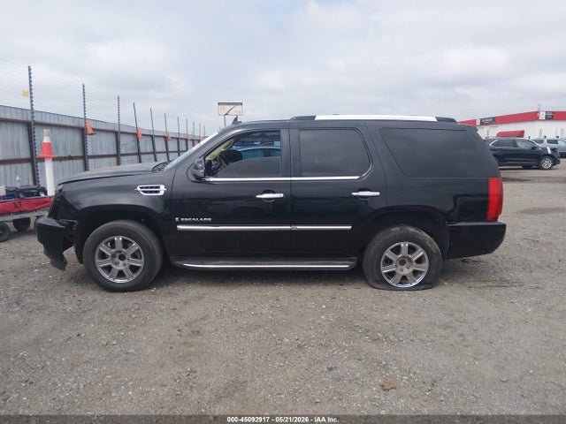 Cadillac Escalade Standard