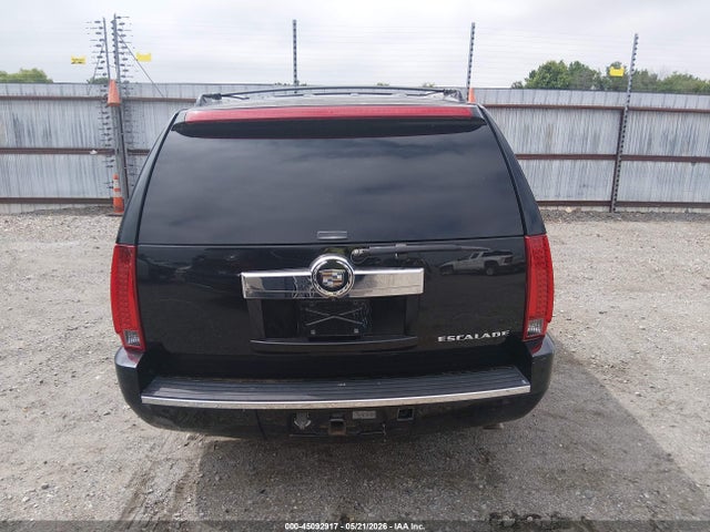 Cadillac Escalade Standard