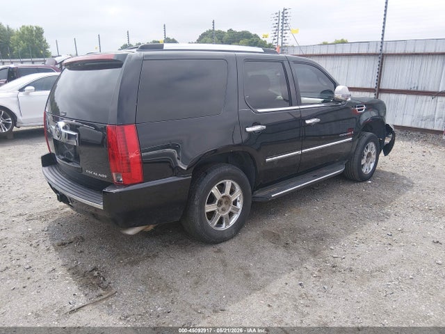 Cadillac Escalade Standard