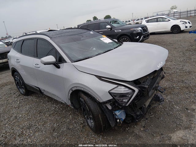 Salvage Kia Sportage Image