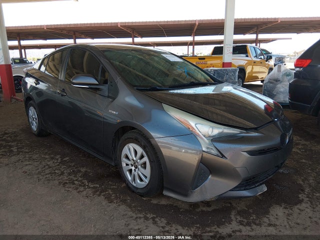 Salvage Toyota Prius Image