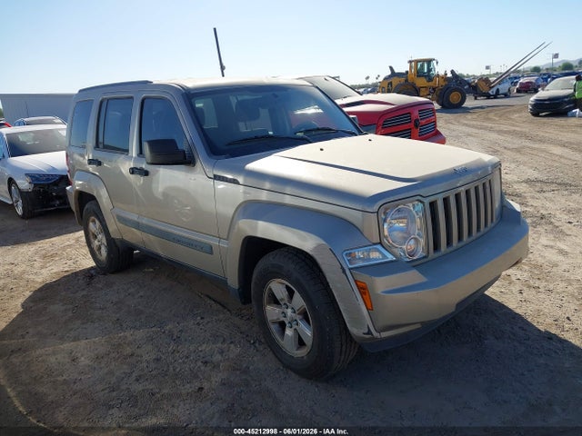 Salvage Jeep Liberty Image